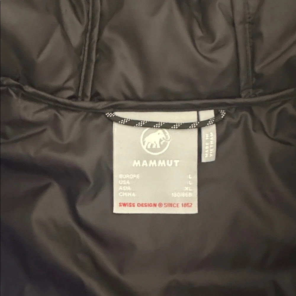 Mammut Black Quilted Puffer Jacket with Hood - Picture 3 of 9